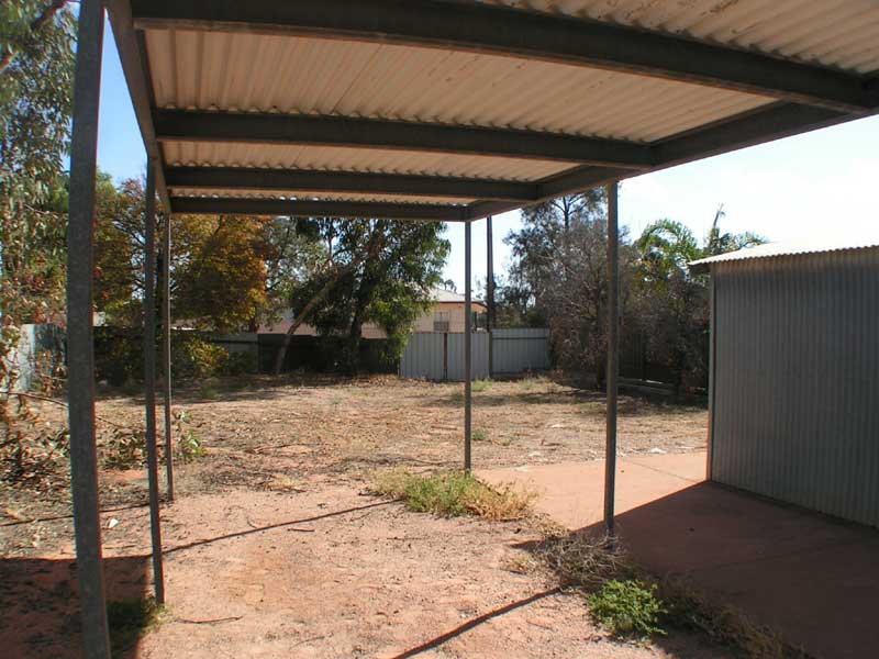 CHEAPEST BLOCK IN TOWN Picture 2