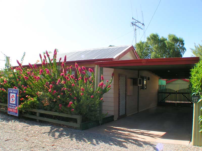 HOME WITH A WARM HEART Picture 1