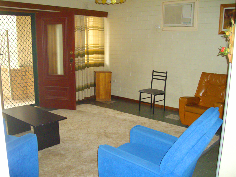 PARTIALLY FURNISHED UNIT Picture 2