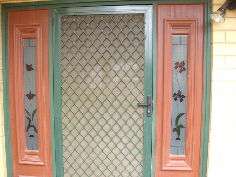 PARTIALLY FURNISHED UNIT Picture 1