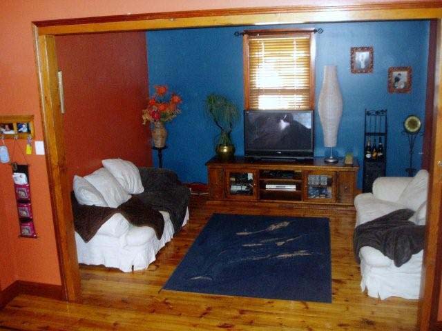 Beautiful cottage home Picture 3