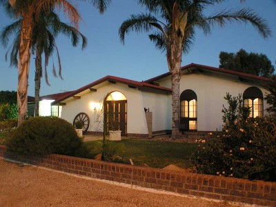 LARGE SPANISH STYLE HOUSE FOR RENT Picture