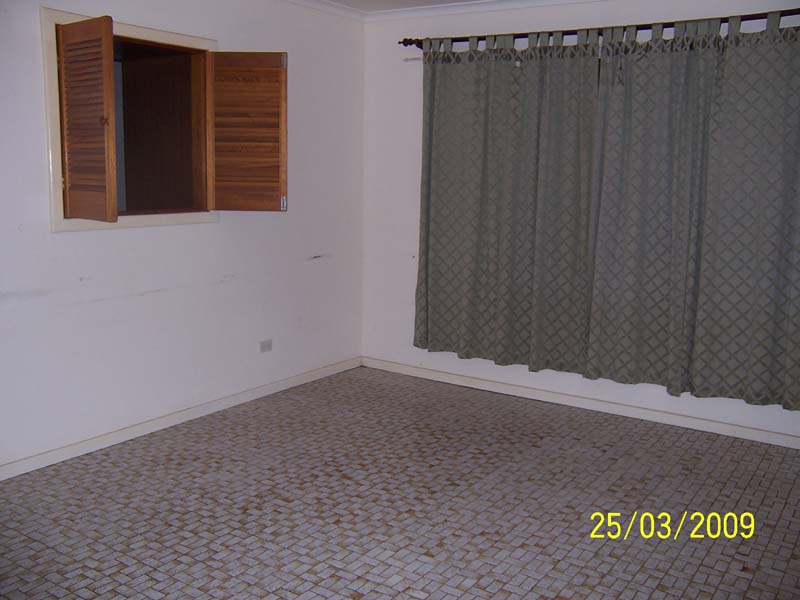 UNIT FOR RENT Picture 2