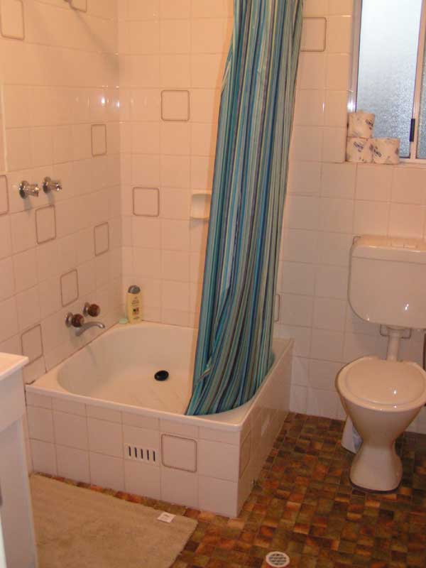 2 Bedroom partly furnished downstairs unit Picture 2