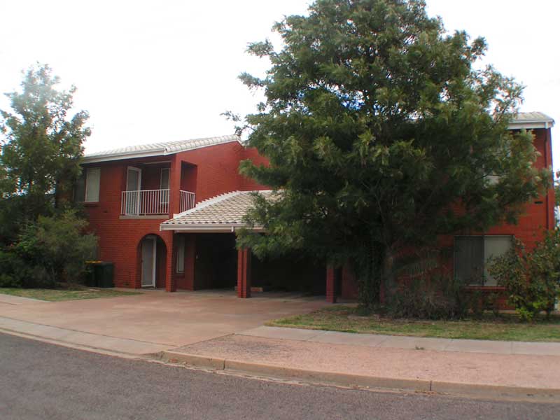 2 Bedroom partly furnished downstairs unit Picture 1