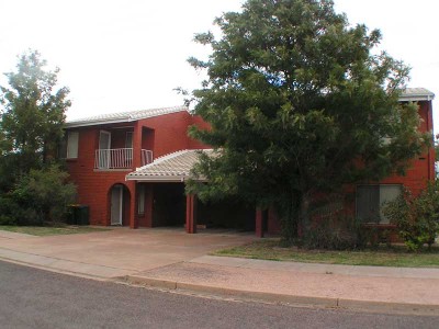 2 Bedroom partly furnished downstairs unit Picture 2 Bedroom partly furnished downstairs unit Picture