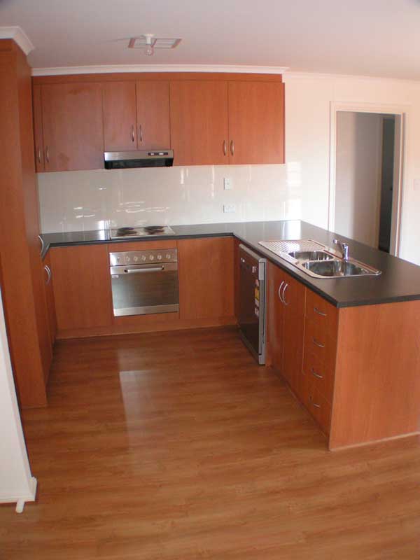 Silverbirch Rivergum Transportable Executive Property. Picture 1