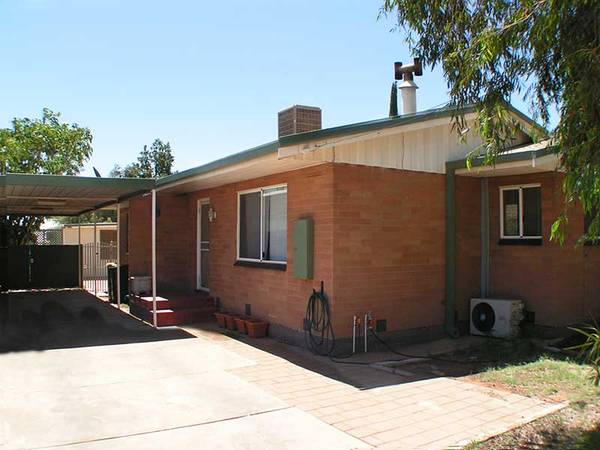 Updated 3 bedroom home Picture 1