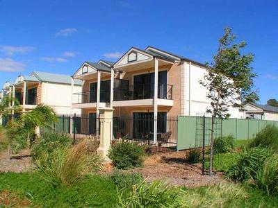 Luxurious Beachfront Townhouse Picture