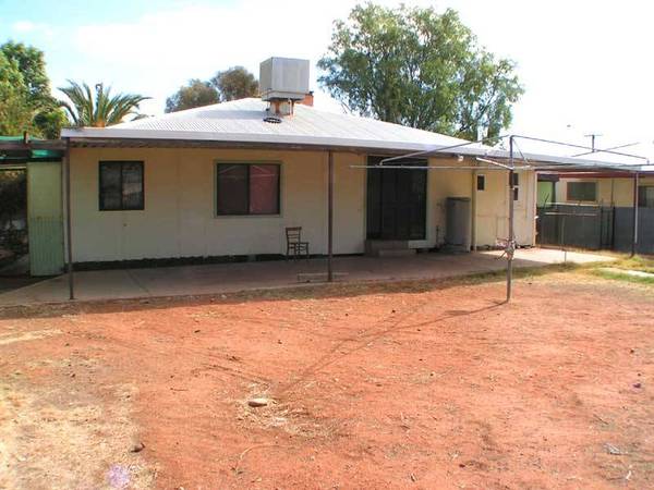 HANDYMAN DELIGHT Picture 3