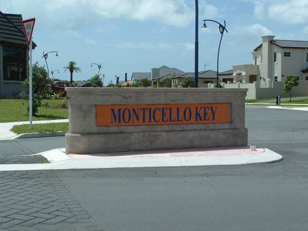 SEA & HILL VIEWS Picture 1