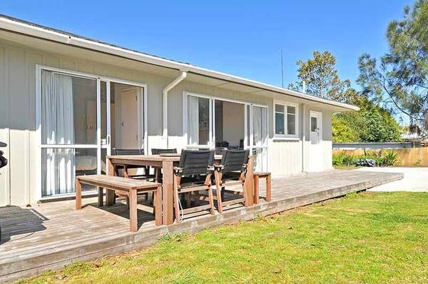 BEACH HOME $35,000 UNDER GV Picture 2