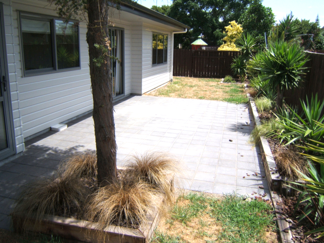 Brand New & Sparkling Picture 3