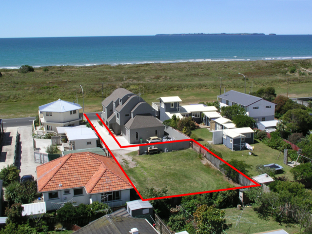 BUILD BY THE BEACH Picture 1