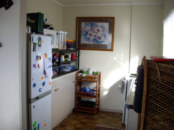 PRICE BUSTER! Picture 3