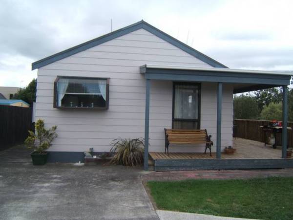 LOOK AT THIS FREEHOLD 569M2 Picture 1