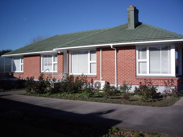 Make Your Move! Picture 3