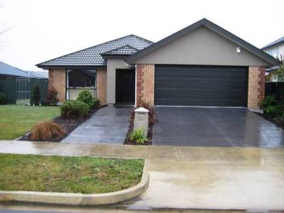 Northwood - Lovely four bedroom modern home Picture