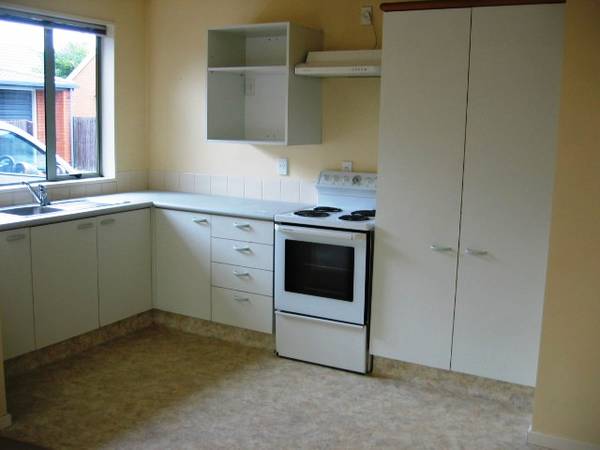 Three Bedroom Townhouse Picture 1