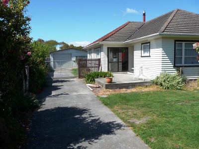 Three Bedroom House Picture