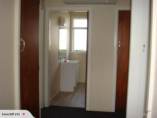 Sunny Two Bedroom Modernised Flat Picture