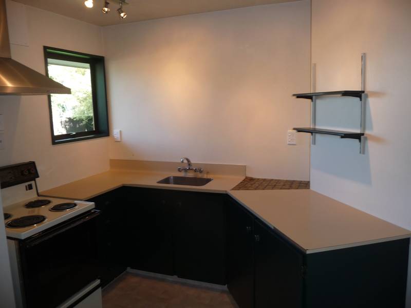 Spacious Three Bedroom Townhouse - One Week Free Rent!!!! Picture