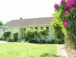 Spacious Three Bedroom House - Burnside High Zone Picture 1