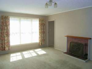 Spacious Three Bedroom House - Burnside High Zone Picture 2