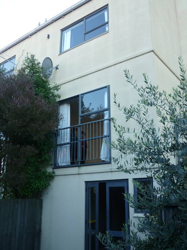 Trendy Inner City Living Picture 1