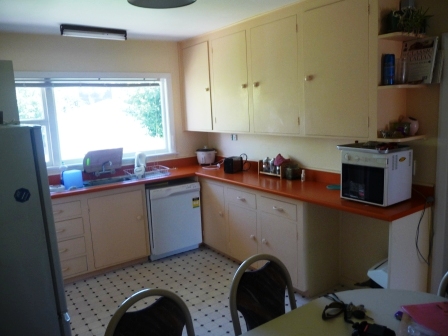 Spacious Fully Furnished Home Picture 2