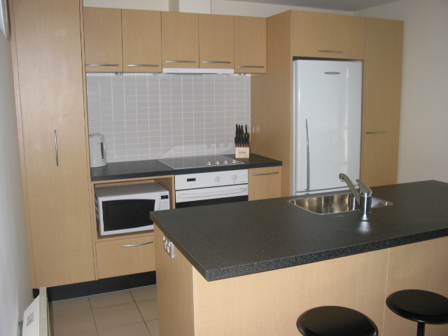 Luxury Two Bedroom Fully Furnished Apartment Picture 3