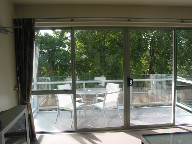 Luxury Two Bedroom Fully Furnished Apartment Picture 1