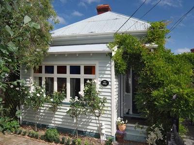 Alice in Wonderland - Alice Cottage Picture