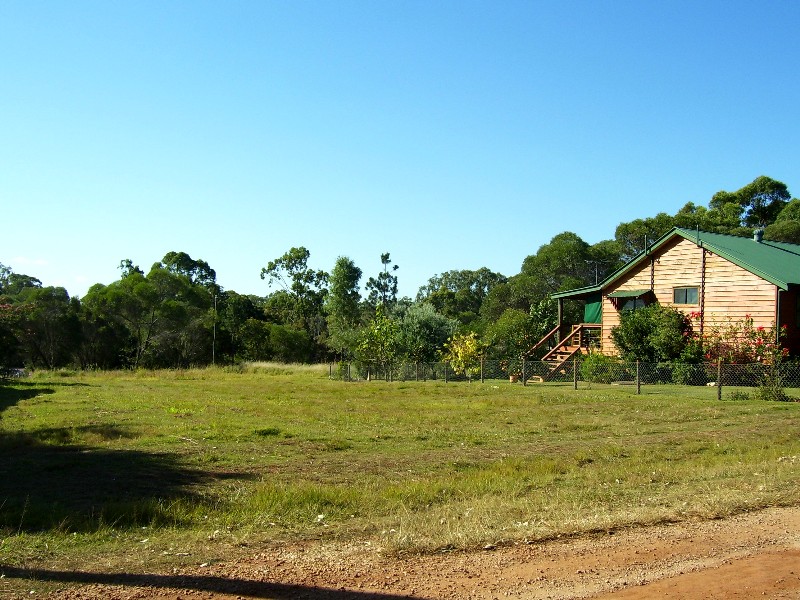 EXCLUSIVE!! GARDENERS CORNER Picture 2