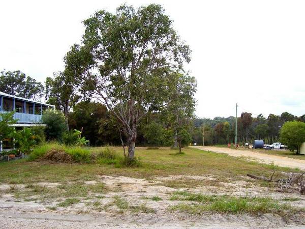 EXCLUSIVE!! SET HIGH FOR BREEZES AND POSSIBLE WATER GLIMPSES Picture 1