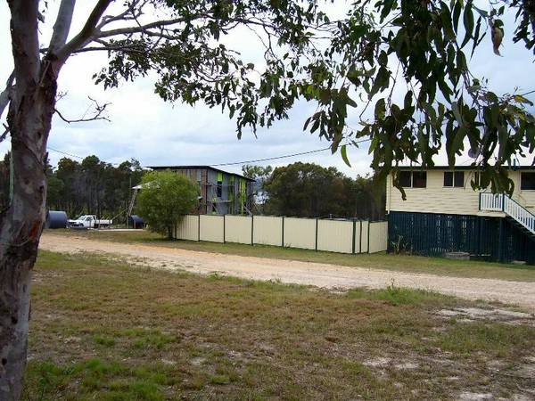 EXCLUSIVE!! SET HIGH FOR BREEZES AND POSSIBLE WATER GLIMPSES Picture 3