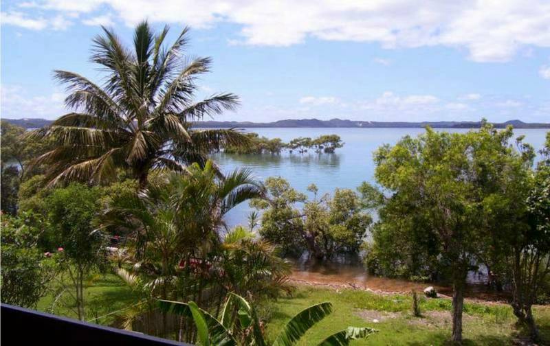 ABSOLUTE WATERFRONT Picture 1