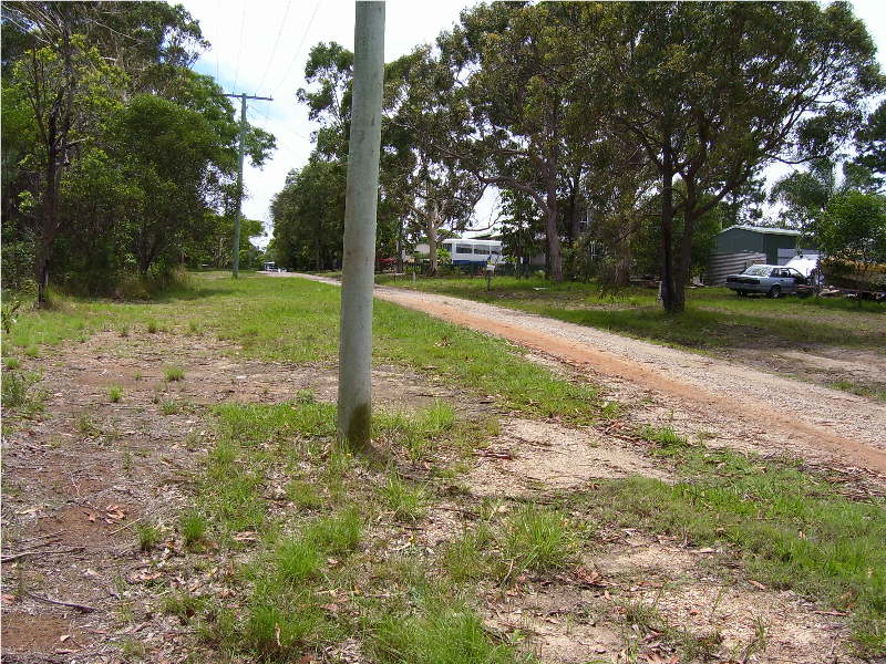 WALKING DISTANCE TO JETTY Picture