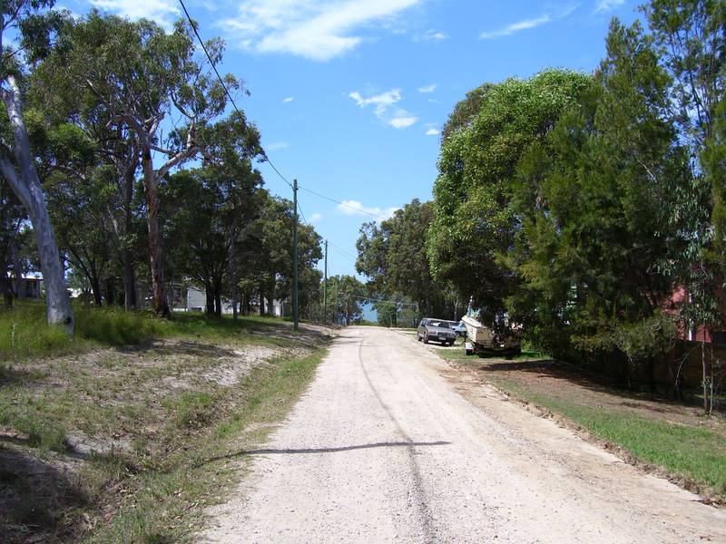 SANDY SOIL - CLOSE TO WATER ENTRY Picture 1