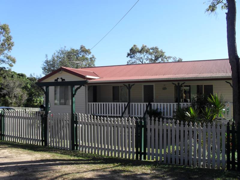 IN GROUND POOL! Picture 1