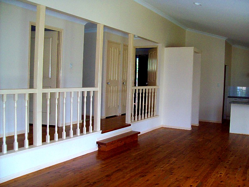 Walk to School & Shops Picture 3