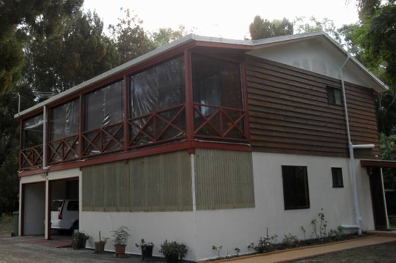 ON THE TOP OF THE HILL Picture 1