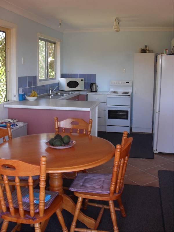 BREEZES AND BAY VIEWS Picture 3