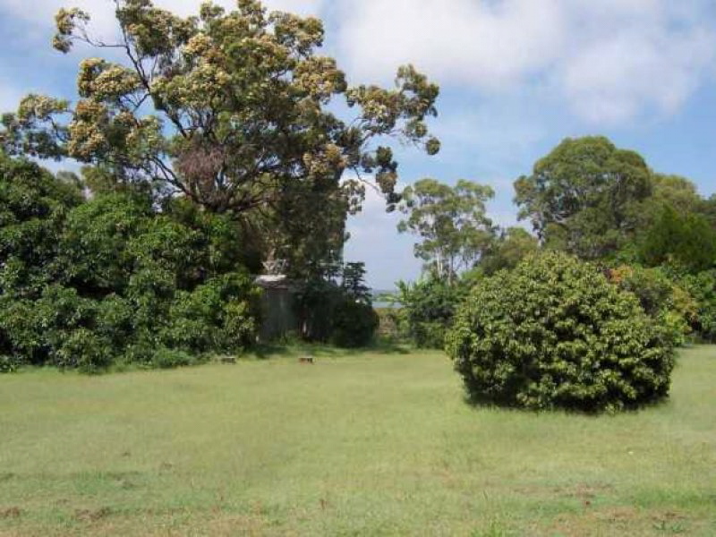 ONE BLOCK TO THE WATER Picture 1