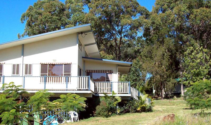 WALK TO JETTY Picture 1