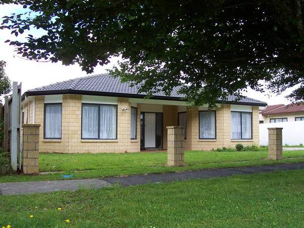 Modern Four Bedroom Home Picture 2