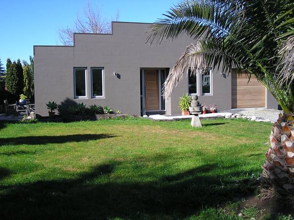 Close to Hot Pools Picture 1