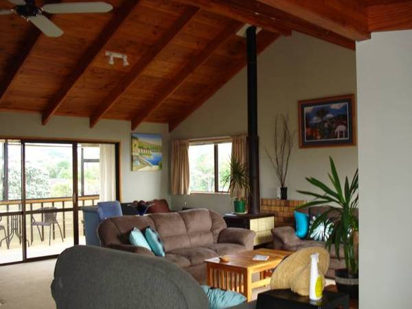 Over the Road to Beach Picture 3