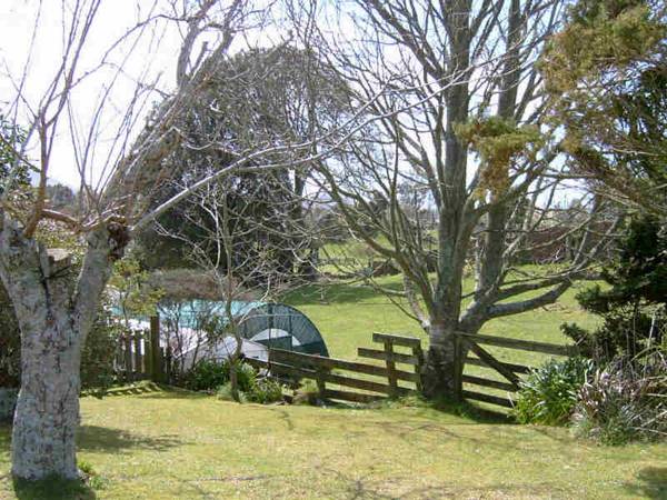 Park like Grounds Picture 3