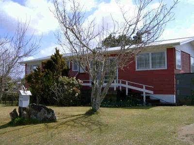 Park like Grounds Picture